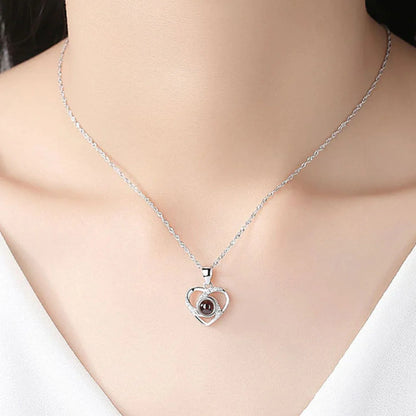 El mejor regalo: Collar "Te amo en 100 idiomas"